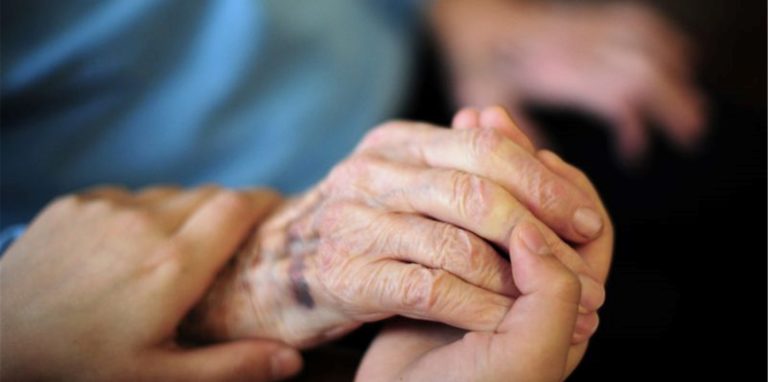 Gibt es bald einen Mindestlohn für ausländische Pflegekräfte in Deutschland?