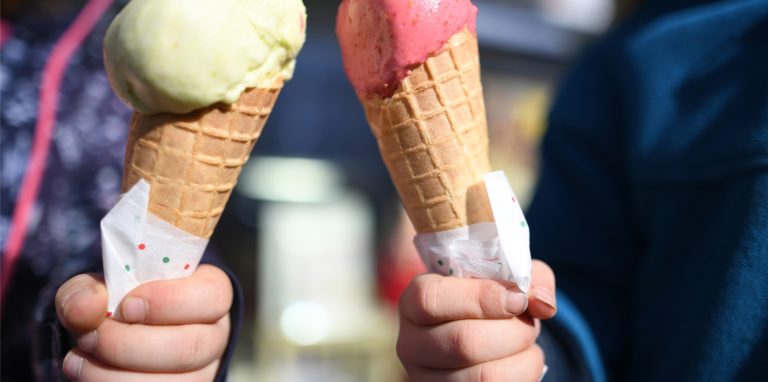 Eiscreme lässt sich mit wenigen Mitteln in der heimischen Küche herstellen (Symbolfoto).