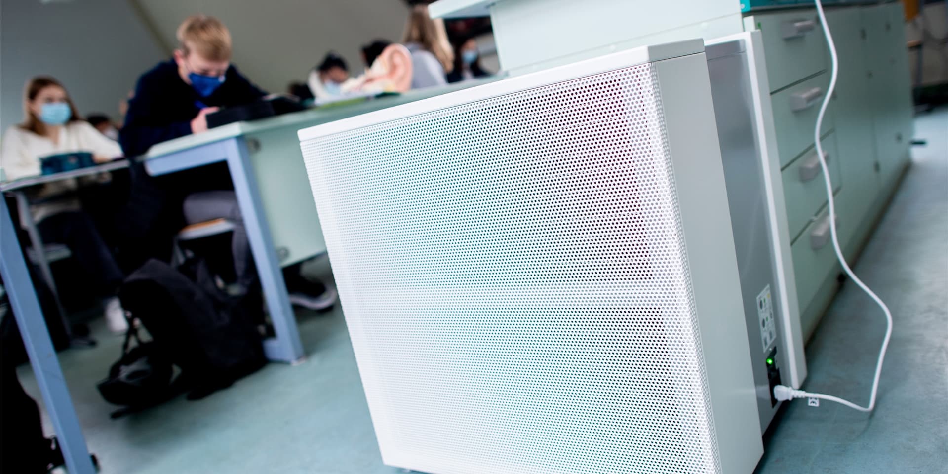 Eine Elterninitiative fordert für das neue Schuljahr mobile Raumluftfilter in jedem Klassenzimmer in Nordrhein-Westfalen.