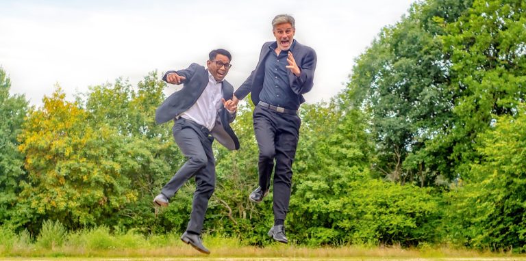 Das Duo Boogielicious – das sind Pianist und Sänger Eeco Rijken Rapp (l.) und der Schlagzeuger David Herzel  – spielt eine Mischung von Boogie-Woogie, Blues und Jazz. Das Duo spielt zum zweiten Mal in Werne. Dieses Mal allerdings unter freiem Himmel.