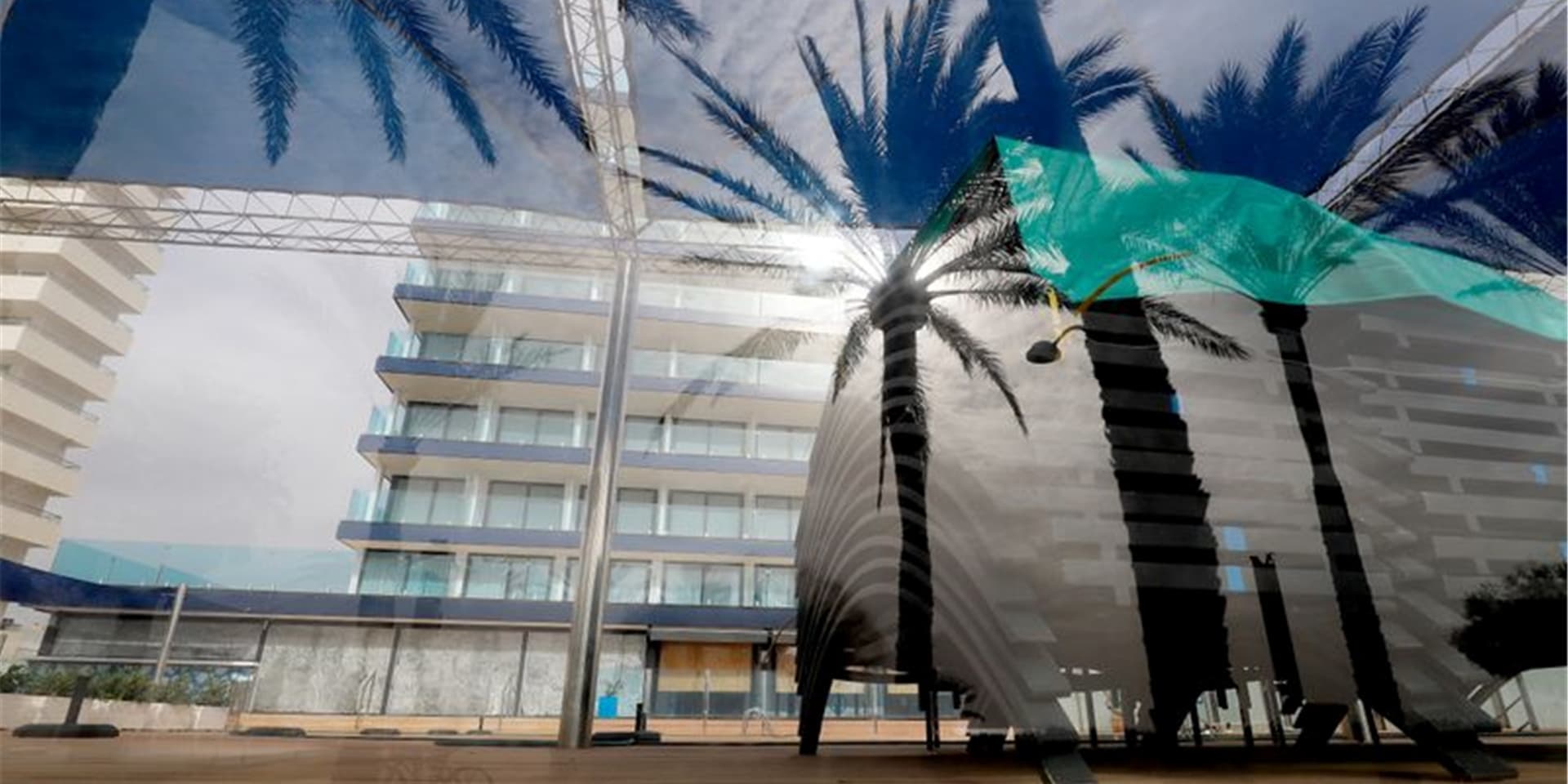 Doch kein Urlaub? Wegen neuer Varianten des Coronavirus stehen Reisen mal wieder auf der Kippe. Foto: Clara Margais/dpa/dpa-tmn