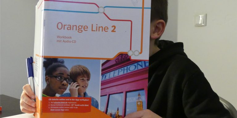 Englisch pauken in den Sommerferien? Manche Schulen bieten gerade Aufholprogramme an. Können die coronabedingte Ausfälle auffangen?