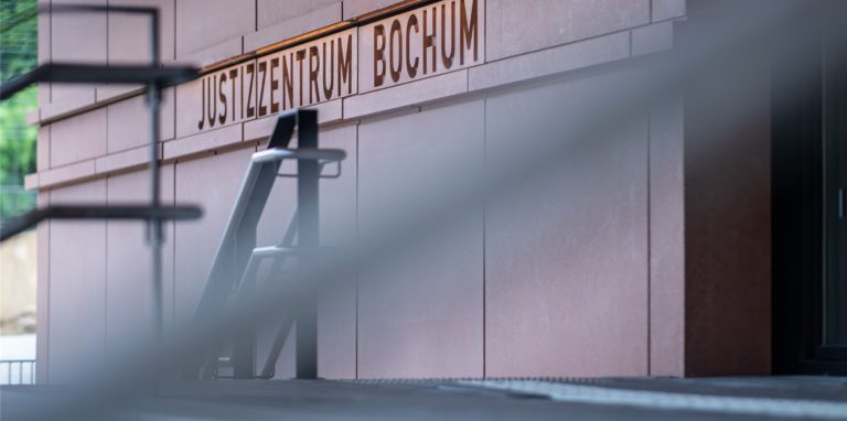 Ein Familienvater wurde am Bochumer Landgericht wegen Wucher verurteilt.