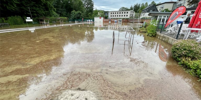 Wann das Löhnbad wieder öffnen kann, ist derzeit völlig unklar. Solange können Saison- oder 12er-Karten im Freibad Dellwig genutzt werden.
