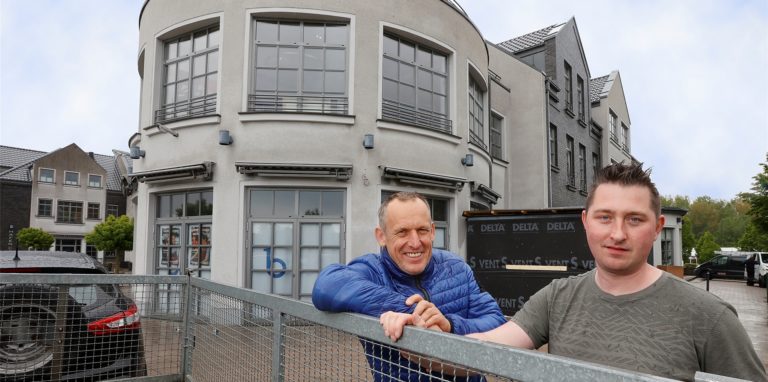 Ein paar Baustellen haben Rainer Enste (li) und sein Schwager David Seepe im neuen Restaurant „Pier 47“ in der Marina in Bergkamen noch. Aber der Eröffnung steht nicht mehr viel im Wege.