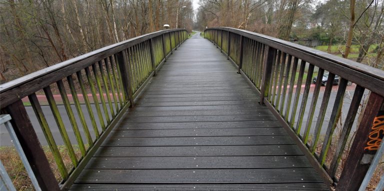 Das Archivbild zeigt die Brücke an der Bahnstraße im März dieses Jahres.