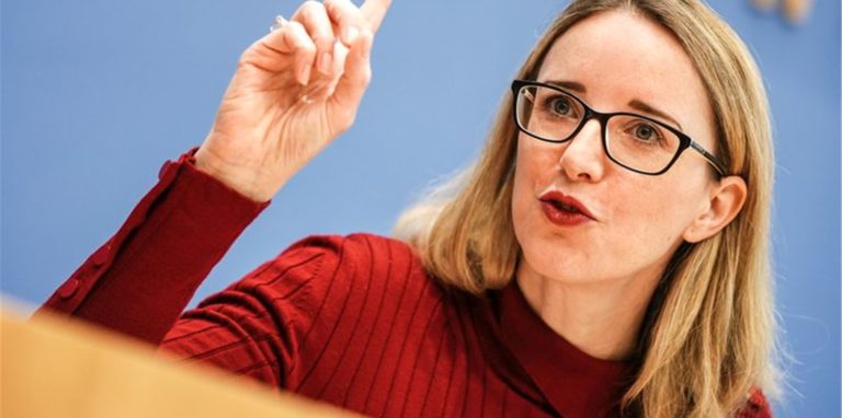 Ethikratsvorsitzende Alena Buyx hält eine Impfpflicht für bestimmte Berufsgruppen für unnötig. Foto: Michael Kappeler/dpa