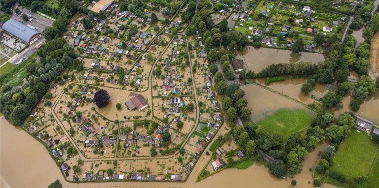 Komplett unter Wasser stand die Kleingartenanlage Amsel an der Straße Im Reiche des Wassers