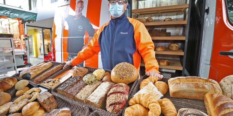 Frisches Baguette, Gemüse, Fleisch, Käse oder Fisch für das Raclette am Silvesterabend? Kein Problem: Der Wochenmarkt in Kamen öffnet am 31. Dezember von 8 bis 12 Uhr.