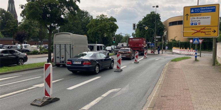 Die Sperrung der Borker Straße sorgt seit Montagmorgen für schlechte Laune bei einigen Autofahrern.