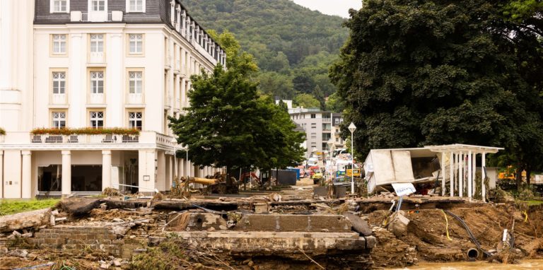 Hotels und Restaurants in Ahrweiler werden wohl nach dem Hochwasser für lange Zeit nicht mehr öffnen. Nach der Pandemie kommt die nächste Krise für die Tourismusbranche.