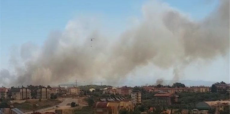 In der türkischen Urlaubsregion Antalya sind mehrere Brände ausgebrochen.