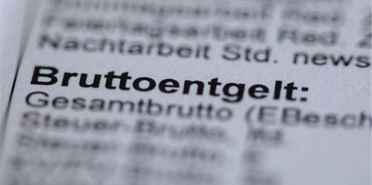 Nach Angaben des Statistischen Bundesamtes lag die bezahlte Wochenarbeitszeit von Vollzeitbeschäftigten im 1. Quartal dieses Jahres um drei Prozent unter dem Niveau des Vorjahresquartals. Foto: Jens Büttner/dpa-Zentralbild/ZB