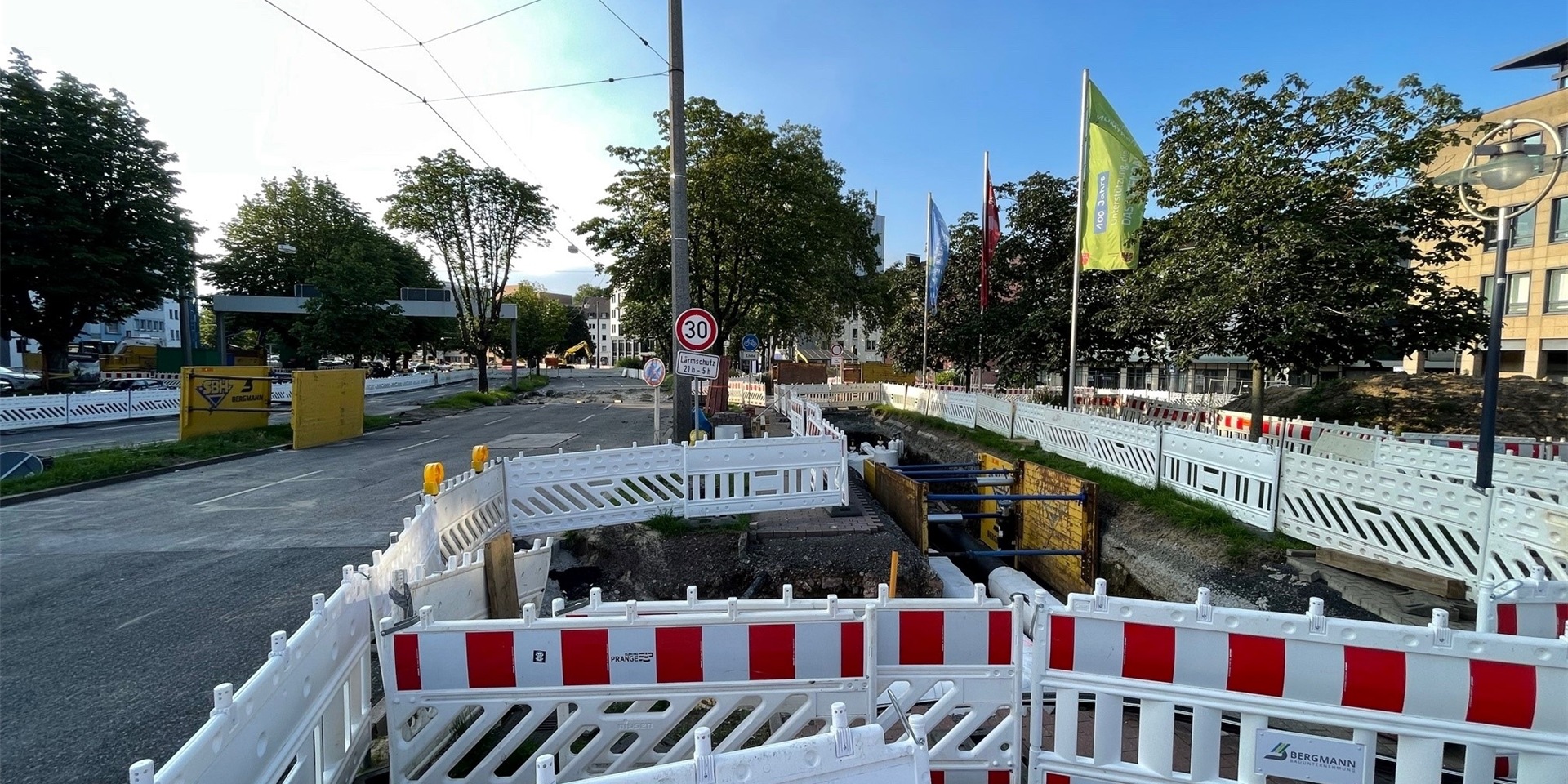 Bei Bauarbeiten am Ostwall wurden Stellen entdeckt, an denen sich vermutlich Blindgänger im Boden befinden. Einer der vier Verdachtspunkte hat sich nun nicht bestätigt.