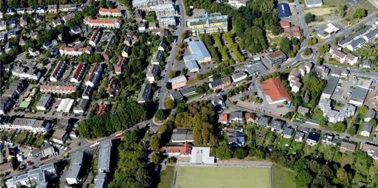 Der Vonovia gehören 572 Wohnungen in Schwerte. Auch über die Vereinbarung der Mietminderung hinaus, die bereits ausgelaufen ist, unterstützt die Gesellschaft ihre Mieterinnen und Mieter.