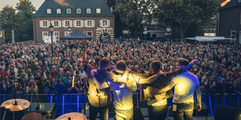 Abrocken vor großem Publikum. Die Soeckers aus Münster haben einige Fans –  am Samstag werden aber nicht alle zur Gesamtschule kommen. Die Besucherzahl ist auf 200 begrenzt.