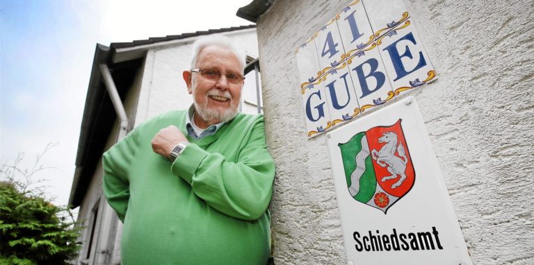 Klaus Gube ist seit 1999 Schiedsmann in Kamen und Bergkamen. Er ließ sich nicht leimen, als vermeintliche Polizisten wissen wollten, ob er Bargeld aufbewahrt.
