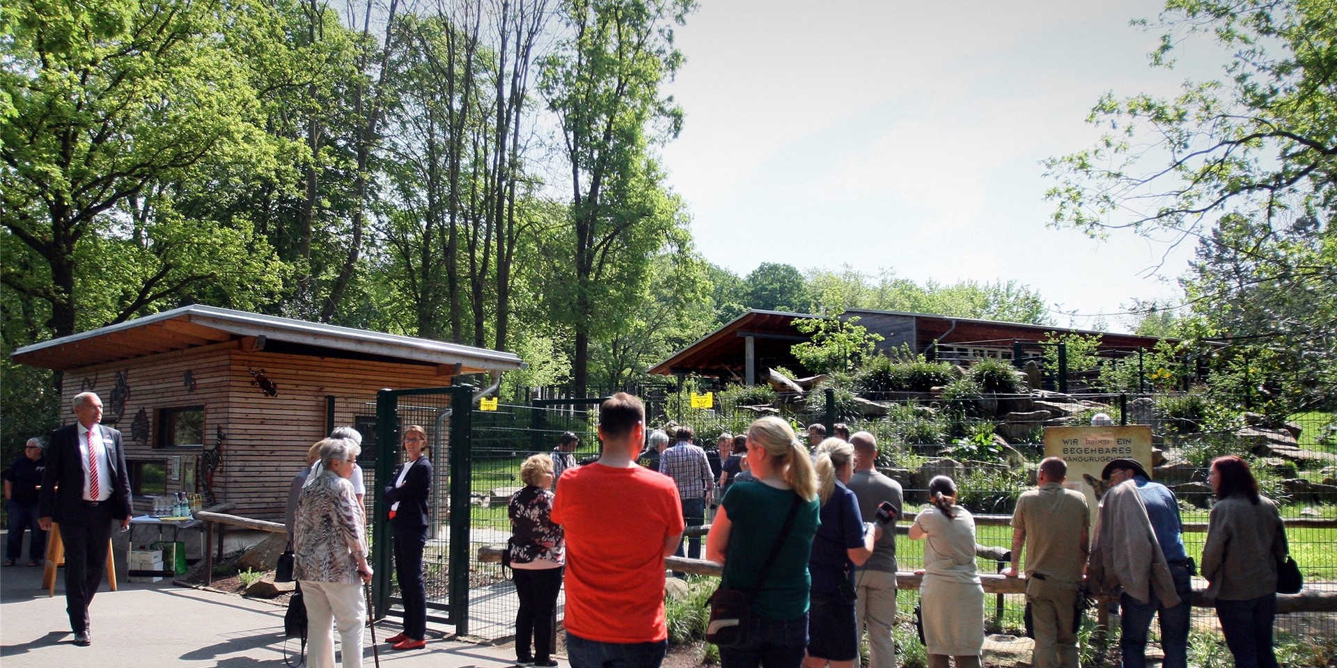 Unter anderem der Dortmunder Zoo soll am Sonntag (15.8.) einen freien Eintritt für alle von der Evakuierung Betroffenen gewährleisten.