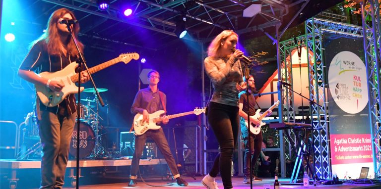 Die Band Red Ivy hatte ein Heimspiel in der Freilichtbühne.