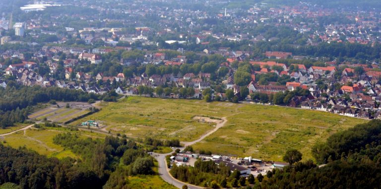 Die Victoriabrache aus der Luft: Im südlichen Teil soll eine Forensik mit 150 Plätzen für psychisch kranke und suchtkranke Straftäter gebaut werden. Die BI „Lünen ohne Forensik“ will das verhindern.