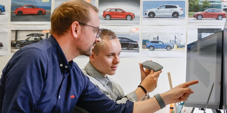 Eine Studie sagt, dass Dortmund der Top-Standort für Startups in Deutschland ist. Junge Unternehmen fühlen sich in Dortmund also besonders wohl – wie Gründer Nils Freyberg (l.) und Marketing-Spezialist Tiado Janis Pieperhoff von der Cropfiber GmbH auf Phoenix West.