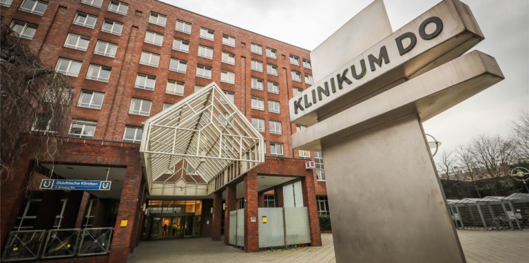 Eingang des Klinikum Dortmund