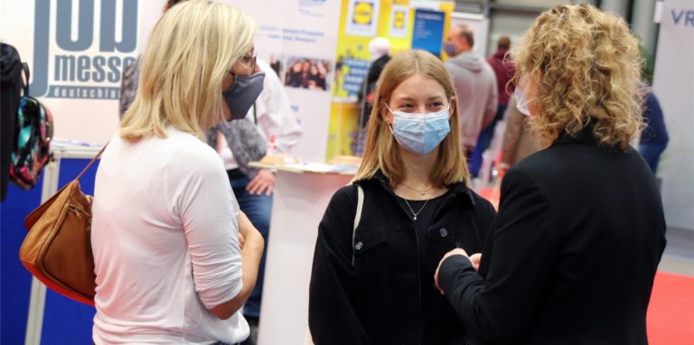 In Dortmund findet am Wochenende eine Jobmesse statt, diese bietet ein generations- und qualifikationsübergreifendes Angebotsspektrum.