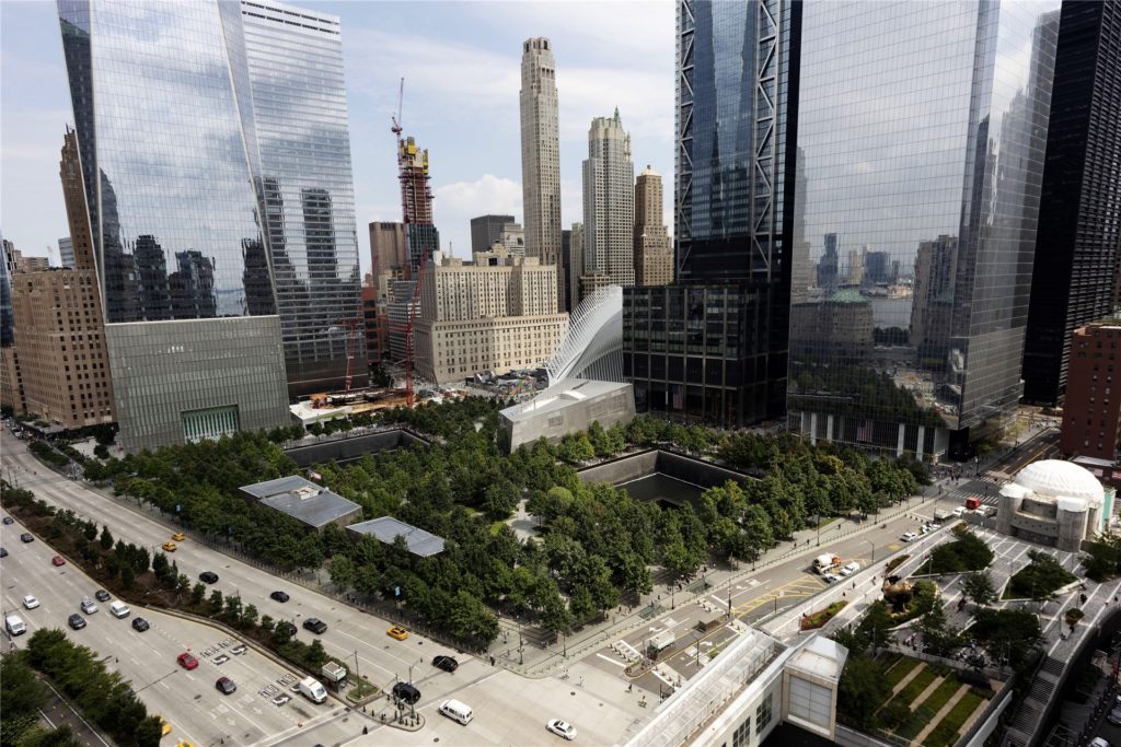 title attribut Dort, wo einst das World Trade Center stand, ist heute eine Gedenkstätte zu sehen.