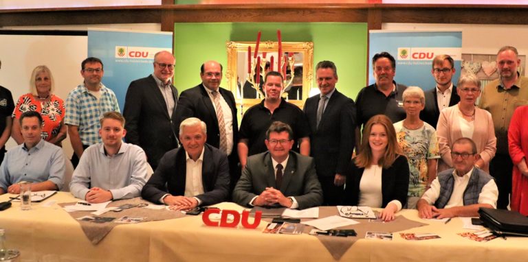 Der CDU Gemeindeverband Holzwickede hat kürzlich seinen neuen Vorstand gewählt. Dabei setzt die Partei auch auf einen Generationenwechsel. Zwei Mitglieder aus den Reihen der Jungen Union sind in Führungspositionen gewählt worden.
