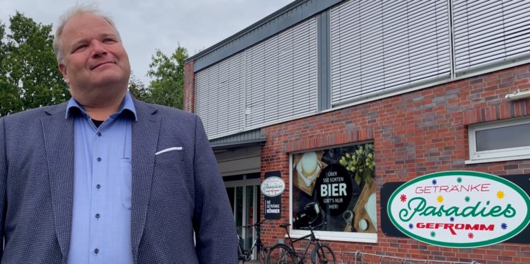 Jochen Gefromm erklärt im Interview, wieso er das Getränkeparadies in Selm umgezogen ist.