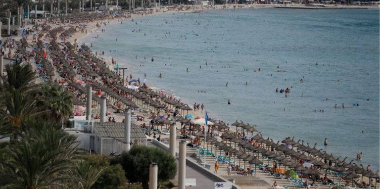 Badeziele rund um das Mittelmeer sind nach Angaben des DRV in diesem Herbst besonders gefragt.