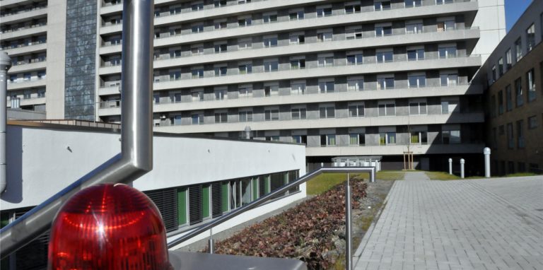 In der Klinik-Apotheke hat es einen Wasserschaden gegeben. Der betrieb wird verlagert. Daher muss auch die Notfalldienstpraxis umziehen.