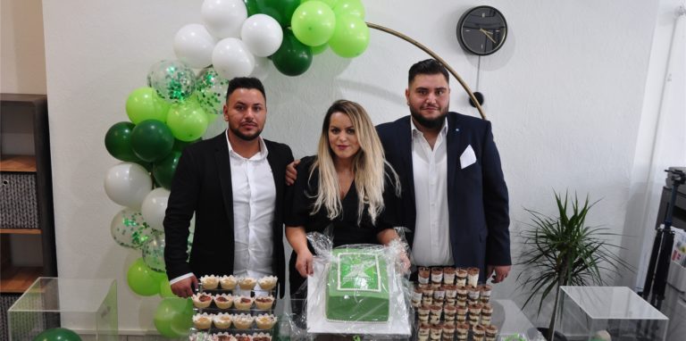 Ahmet Ersoy (links), Reyhan Yilmarz und Hüseyin Ersoy gehen zum 1. Oktober mit dem „Pflegedienst Bruder und Schwester“ an den Start.