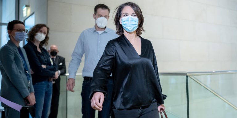 Die Grünen schicken ein zehnköpfiges Sondierungsteam in die Verhandlungen mit der FDP – darunter auch die beiden Parteichefs Annalena Baerbock und Robert Habeck.