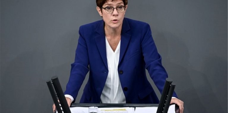 Altmaier und Kramp-Karrenbauer werden ihre Bundestagsmandate nicht annehmen.