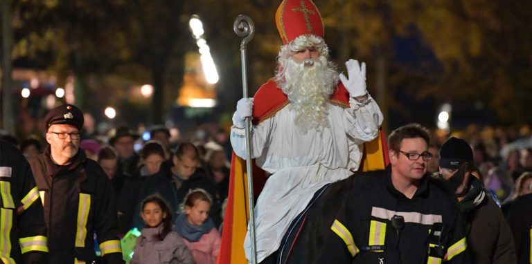 Noch 2018 kamen viele Besucher nach Cappenberg, um mit dem St. Martin durch den Ort zu ziehen.