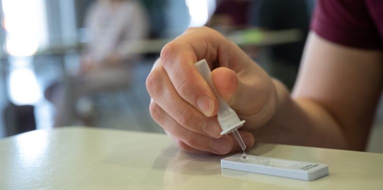 Das Kreis-Gesundheitsamt hat am Montag eine Corona-Neuinfektion für Schwerte gemeldet.