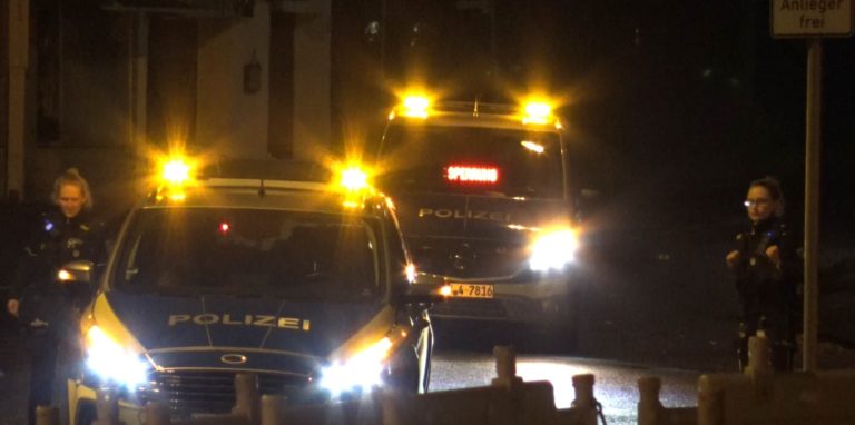 Ein Anrufer hat der Polizei Dortmund am Dienstagabend ein Schussgeräusch gemeldet. (Symbolbild)