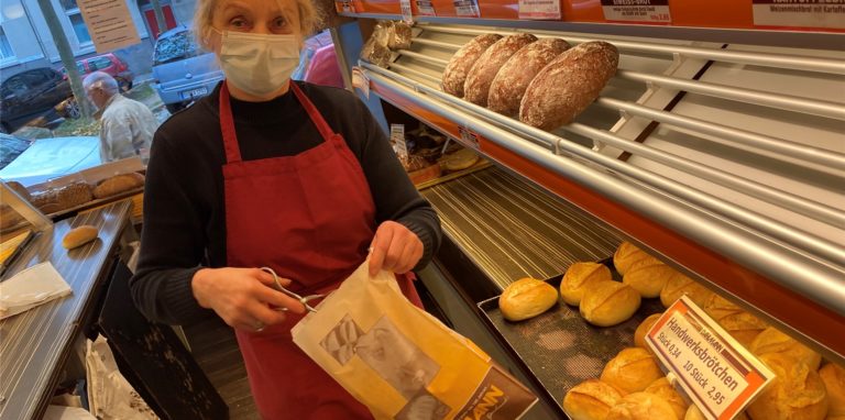 Annemarie Dahlmann möchte die Preise für Brötchen in der Bäckerei Dahlmann im Dortmunder Norden nicht erhöhen.