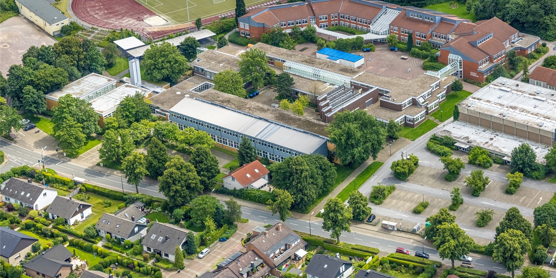 Am Holzwickeder Schulzentrum hat ein neues Schuljahr begonnen. Doch das Problem am CSG wurde noch nicht gelöst.