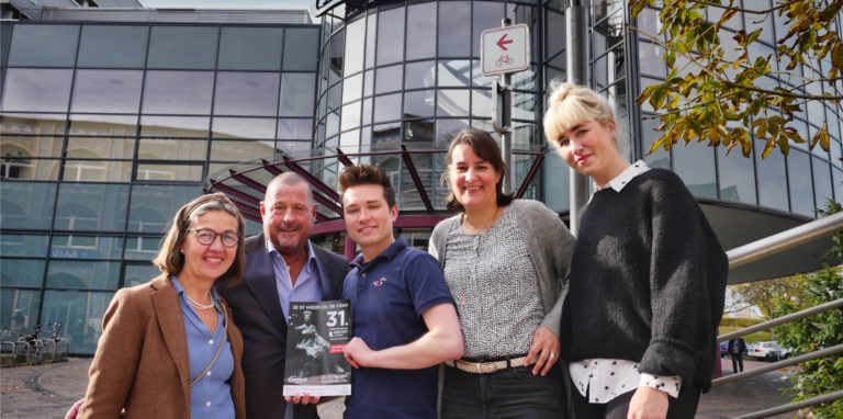 Freuen sich auf das 31. Kinofest Lünen: (v.l.) Gästebetreuerin Urte von Hundt, Meinold Thies (Veranstalter), Max Biela (operative Leitung), Sonja Hofmann (künstlerische Leitung) und Paula Döring (Pressearbeit).