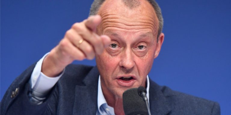 Friedrich Merz will angeblich Gesundheitsminister Jens Spahn in sein Team holen.