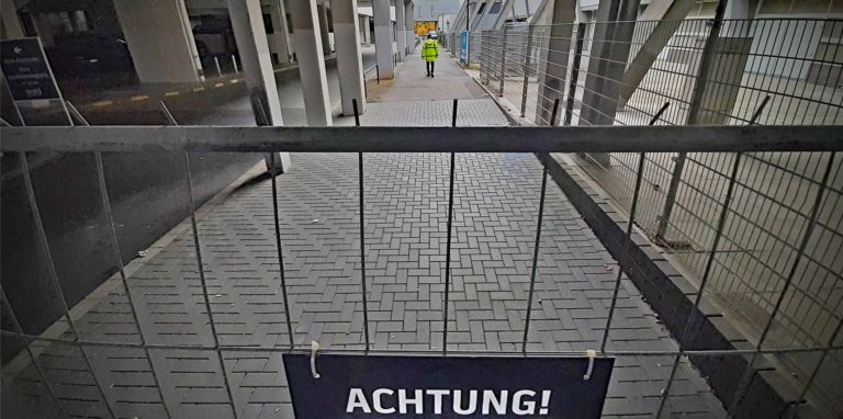 Der Wirtschaftsweg auf dem Gelände der Westfalenhallen ist eine beliebte Fan-Route zum Stadion, aber auch für Spaziergänger und Radfahrer.
