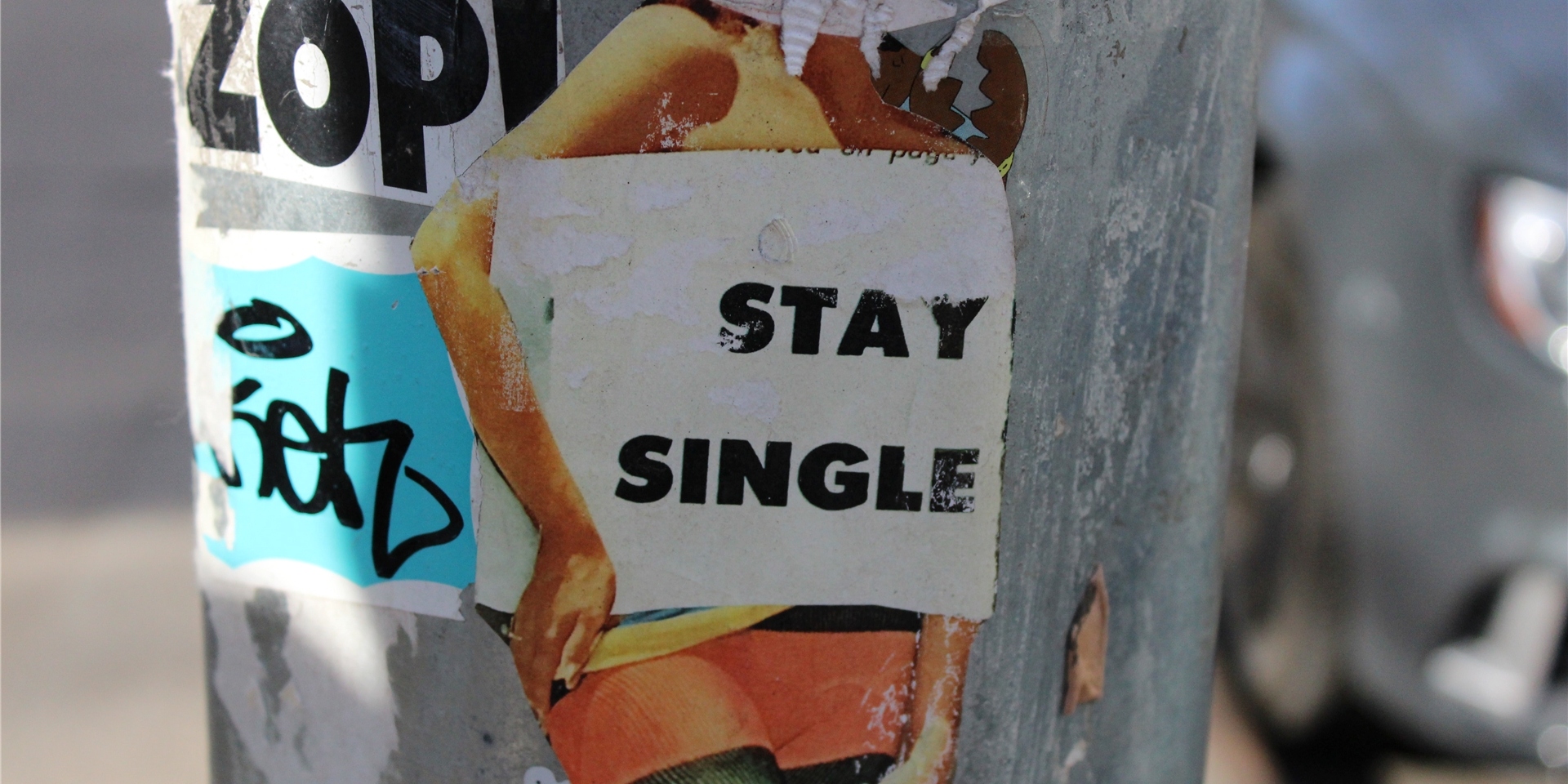 Am 11.11. ist Singles-Day, der Tag der Alleinstehenden. Heute großes Shopping-Event, ist der Hintergrund des Singles-Day in Deutschland kaum bekannt.