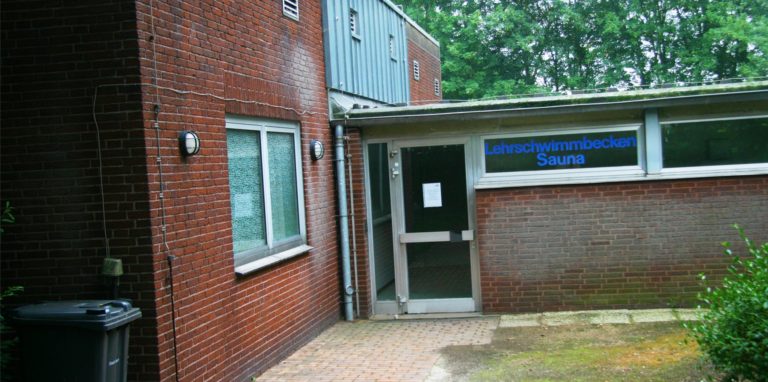 Die Turnhalle der Kardinal-von-Galen-Schule und das Lehrschwimmbecken werden von einer mehr als 30 Jahre alten Gasheizung beheizt. Das soll sich ändern.