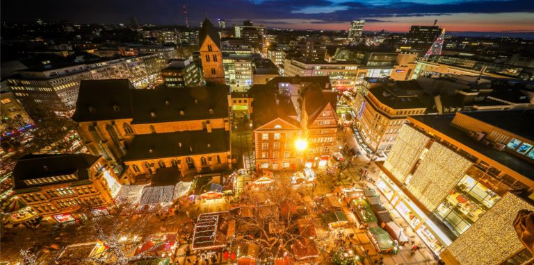 Man sollte den Weihnachtsmarkt nicht überstürzt absagen, sondern stattdessen alle anderen Schutzmöglichkeiten ausschöpfen.