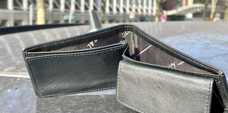 Das Portemonnaie ist leer: Mehr als 62.000 Dortmunder sind überschuldet.