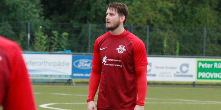 Marc Schwerbrock und der Werner SC II müssen am Freitagabend beim FC Nordkirchen II ran.