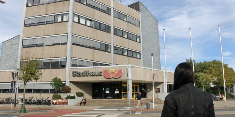 Kampf um die eigene Tochter: Die Mutter erhebt neue, schwere Vorwürfe gegen das Jugendamt der Stadt Werne.