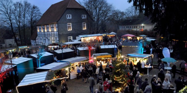 Es bleibt nur ein sehnsuchtsvoller Blick aufs Foto: Der Weihnachtsmarkt „Bürger für Bürger“ auf dem Wuckenhof findet wegen Corona auch in diesem Jahr nicht statt.